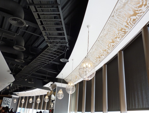 鳥窩窩私房菜(名統百貨店)：蒜泥白肉也能當衣架曬---鳥窩窩私房菜名統百貨店