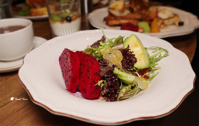 333 RESTAURANT %26; BAR