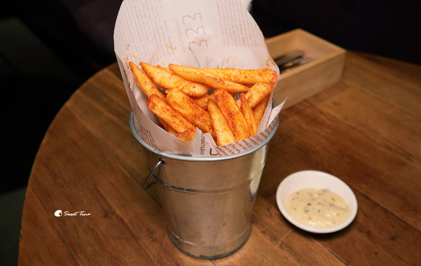 333 RESTAURANT %26; BAR