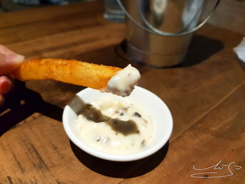 333 RESTAURANT %26; BAR (3).jpg