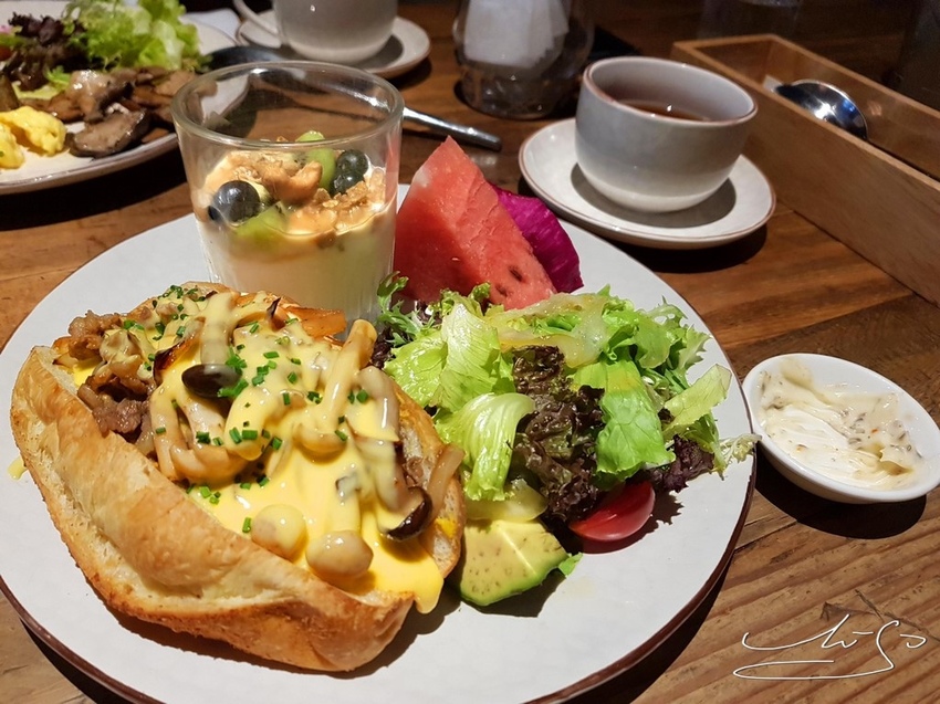 333 RESTAURANT %26; BAR (14).jpg