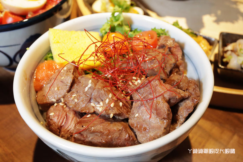 新竹科學園區便當外送！寫樂亭丼飯專賣店，新竹東區平價丼飯、客製化會議便當！大胃王挑戰