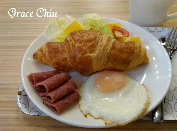 蜜可頌早餐 Miss Croissant (亞洲廣場站前店) 活力早餐牛肉經典盤餐