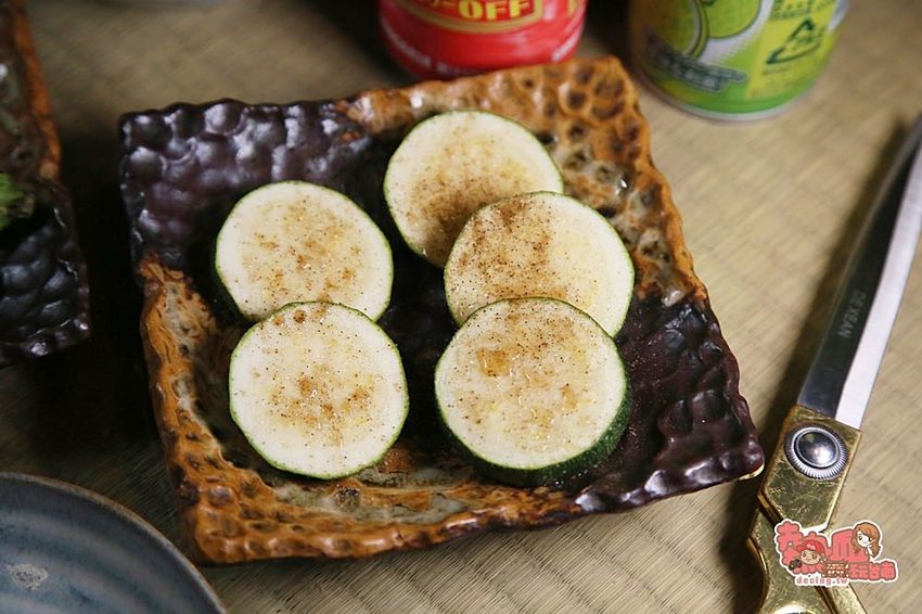 【台南美食】台南最狂日式居酒屋，竟然連大阪地標固力果跑跑人都搬進店：nest炭火燒肉專門 - 熱血玩台南。跳躍新世界