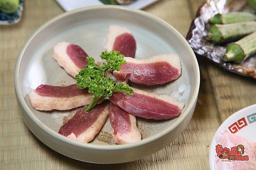 【台南美食】台南最狂日式居酒屋，竟然連大阪地標固力果跑跑人都搬進店：nest炭火燒肉專門 - 熱血玩台南。跳躍新世界