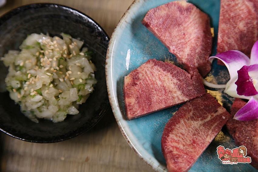 【台南美食】台南最狂日式居酒屋，竟然連大阪地標固力果跑跑人都搬進店：nest炭火燒肉專門 - 熱血玩台南。跳躍新世界