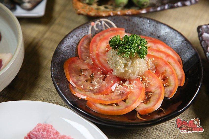 【台南美食】台南最狂日式居酒屋，竟然連大阪地標固力果跑跑人都搬進店：nest炭火燒肉專門 - 熱血玩台南。跳躍新世界