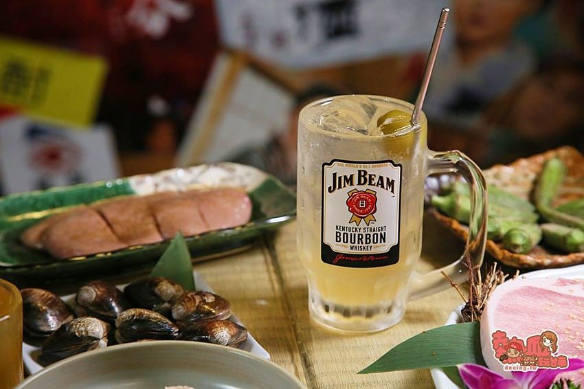 【台南美食】台南最狂日式居酒屋，竟然連大阪地標固力果跑跑人都搬進店：nest炭火燒肉專門 - 熱血玩台南。跳躍新世界