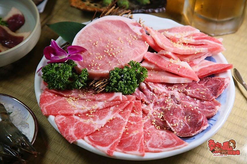 【台南美食】台南最狂日式居酒屋，竟然連大阪地標固力果跑跑人都搬進店：nest炭火燒肉專門 - 熱血玩台南。跳躍新世界