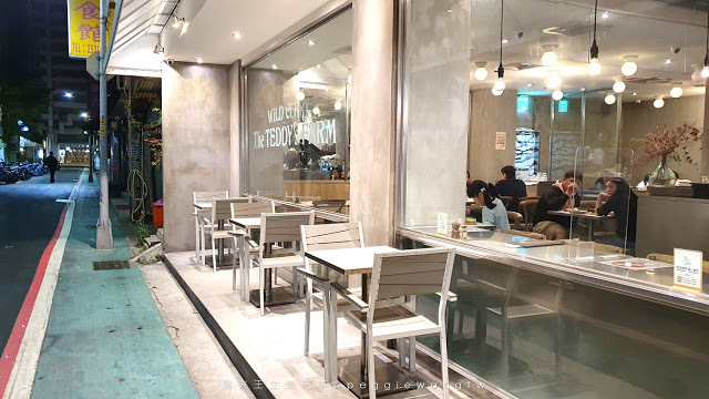 台北松江南京-泰迪農園咖哩：厚切牛排配大量蔬菜.日系咖哩醬自由配.咖哩控必訪