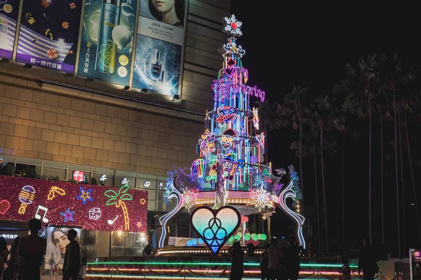 高雄景點｜夢時代2019愛sharing-高雄聖誕不夜城正上演