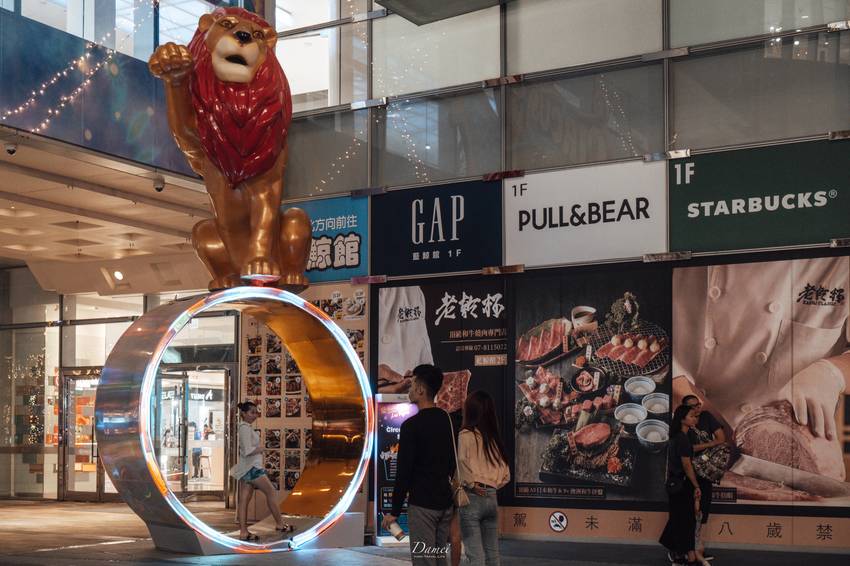 高雄景點｜夢時代2019愛sharing-高雄聖誕不夜城正上演