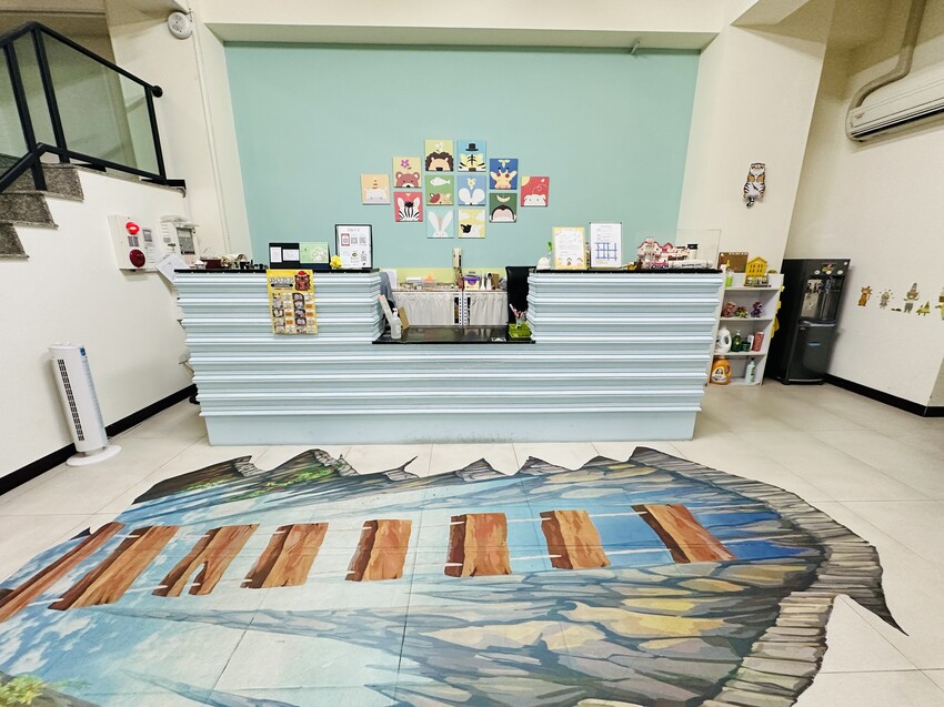 【黃色風箏】台南親子住宿開箱｜滑梯房、沙坑、搖搖馬玩到不想退