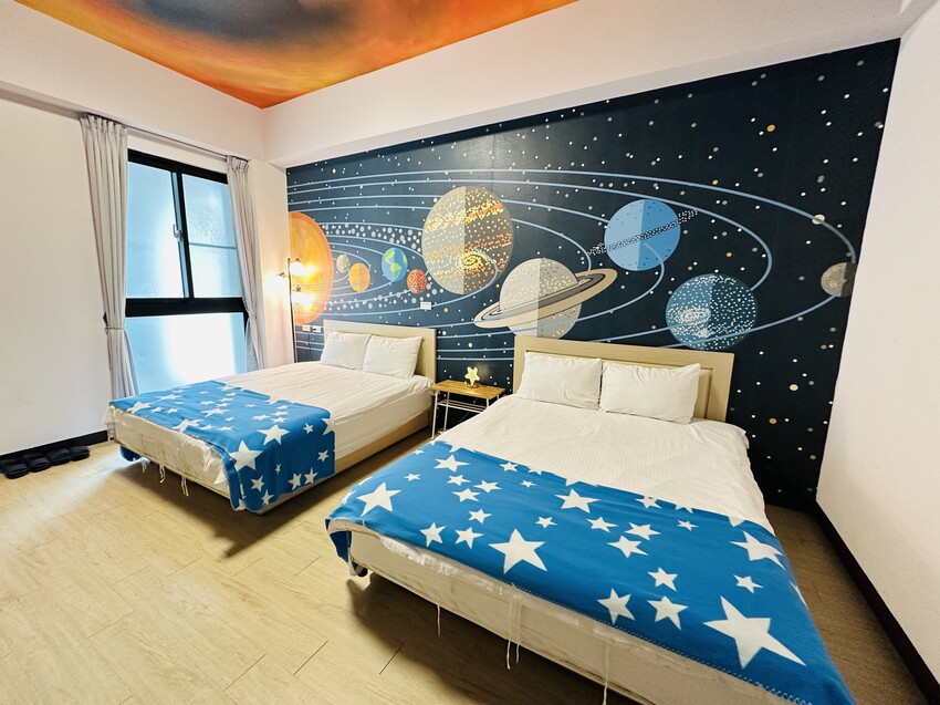 【黃色風箏】台南親子住宿開箱｜滑梯房、沙坑、搖搖馬玩到不想退