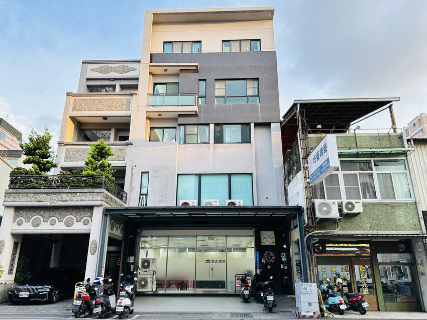 【黃色風箏】台南親子住宿開箱｜滑梯房、沙坑、搖搖馬玩到不想退