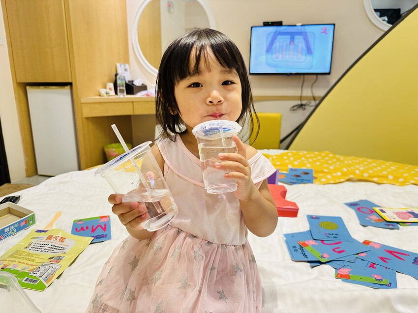 【黃色風箏】台南親子住宿開箱｜滑梯房、沙坑、搖搖馬玩到不想退