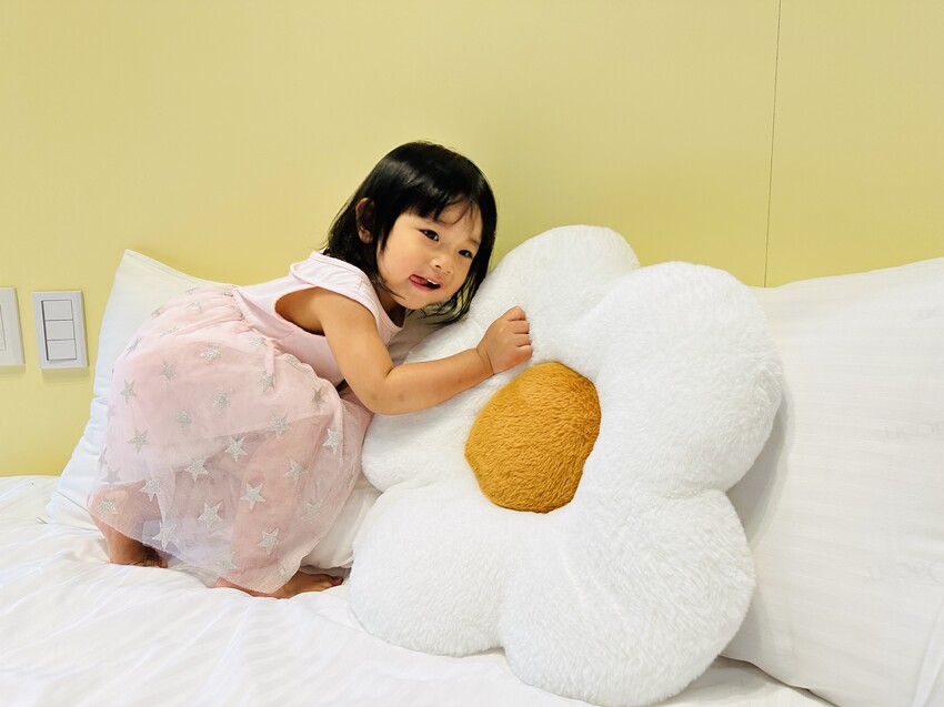 【黃色風箏】台南親子住宿開箱｜滑梯房、沙坑、搖搖馬玩到不想退