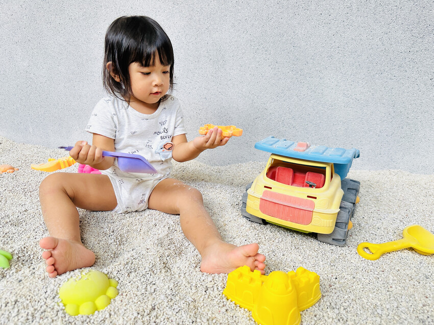 【黃色風箏】台南親子住宿開箱｜滑梯房、沙坑、搖搖馬玩到不想退