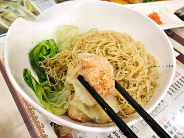 【台中 北屯】品嘉茶餐廳，民俗公園旁，大人氣港式茶餐廳，餐點種類眾多，完全無雷，不論嘴饞想吃還是朋友、家庭聚餐都很適合👍