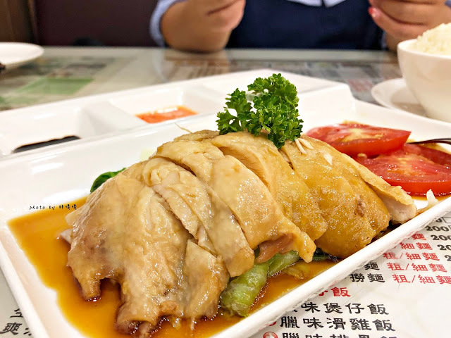 【台中 北屯】品嘉茶餐廳，民俗公園旁，大人氣港式茶餐廳，餐點種類眾多，完全無雷，不論嘴饞想吃還是朋友、家庭聚餐都很適合👍