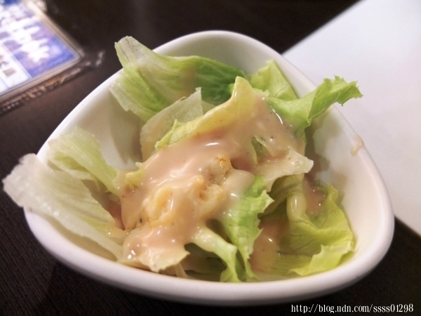 嘉義美食【紅豬呷火鍋(嘉義新生店)】個人式套餐火鍋 獨享18oz大肉量肉魂鍋 火烤韓式辣雞鍋 飲料/冰品無限供應