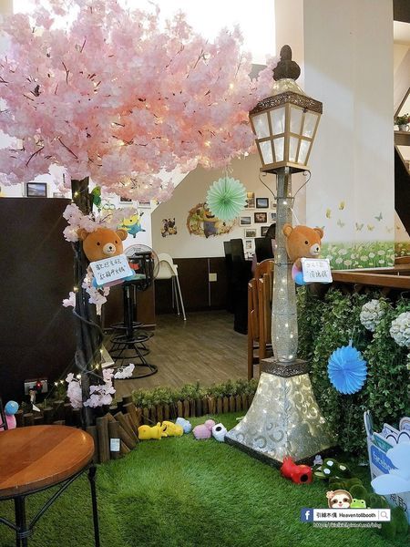 【嘉義】紅豬呷火鍋 - Prime級牛肉味綿柔入口化,麻油雞鍋進補燉。宮崎駿的旅行夢,搭載美食疆界大延展。208元起鍋物套餐,即可享飲料冰淇淋無限供應。