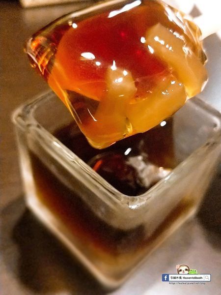 【嘉義】紅豬呷火鍋 - Prime級牛肉味綿柔入口化,麻油雞鍋進補燉。宮崎駿的旅行夢,搭載美食疆界大延展。208元起鍋物套餐,即可享飲料冰淇淋無限供應。