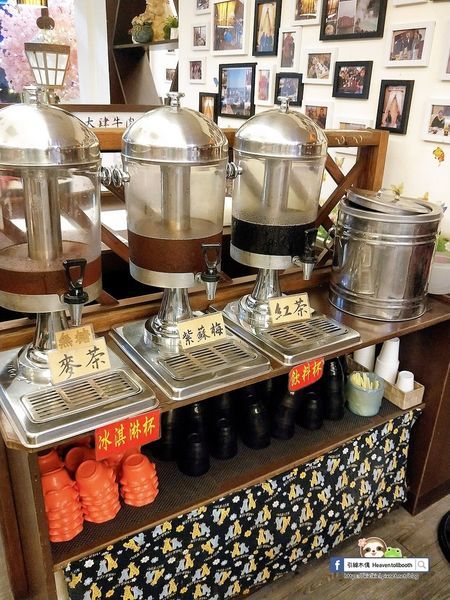 【嘉義】紅豬呷火鍋 - Prime級牛肉味綿柔入口化,麻油雞鍋進補燉。宮崎駿的旅行夢,搭載美食疆界大延展。208元起鍋物套餐,即可享飲料冰淇淋無限供應。