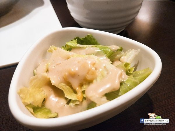 【嘉義】紅豬呷火鍋 - Prime級牛肉味綿柔入口化,麻油雞鍋進補燉。宮崎駿的旅行夢,搭載美食疆界大延展。208元起鍋物套餐,即可享飲料冰淇淋無限供應。