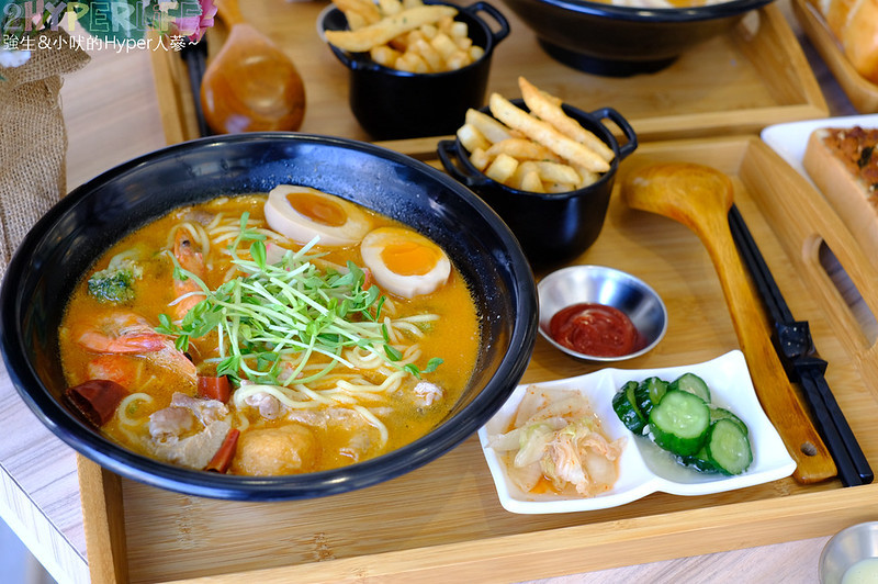 台中中式,台中好吃,台中拌麵,台中美食,台中逢甲美食,台中麵食,囍联堂,拌麵,茶點,逄甲大學美食,逢甲美食,鍋燒麵 @強生與小吠的Hyper人蔘~