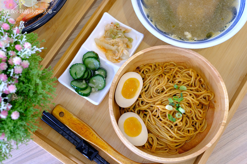 台中中式,台中好吃,台中拌麵,台中美食,台中逢甲美食,台中麵食,囍联堂,拌麵,茶點,逄甲大學美食,逢甲美食,鍋燒麵 @強生與小吠的Hyper人蔘~