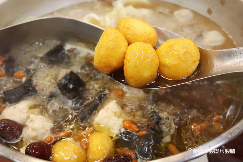 新竹薑母鴨|帝王食補湳雅店,立冬必吃火鍋推薦松露雞加黃金麵線、金瓜泡芙球 新竹薑母鴨|帝王食補湳雅店,立冬必吃火鍋推薦松露雞加黃金麵線、金瓜泡芙球