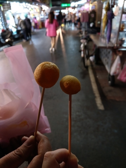 開運屋 手工QQ地瓜球 ︱蘆洲夜市 排隊排最長的地瓜球 ︱原味、梅粉多種口味地瓜球