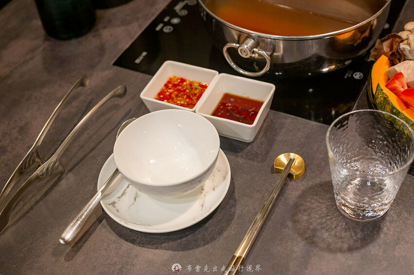 帶妹子首選！無負評超強的高檔火鍋店，連前菜跟甜點都好棒！推起來！｜布雷克出走旅行視界