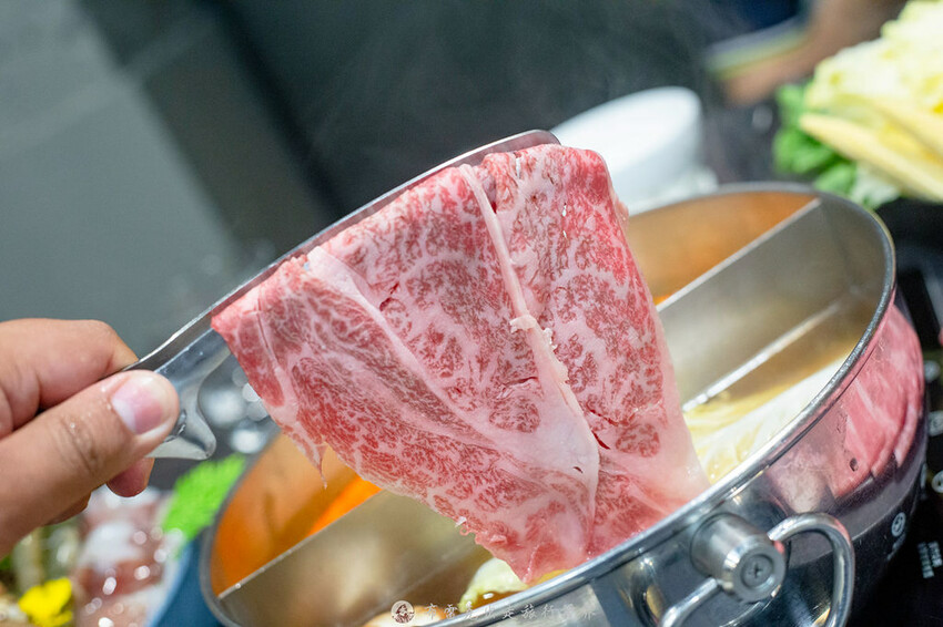 帶妹子首選！無負評超強的高檔火鍋店，連前菜跟甜點都好棒！推起來！｜布雷克出走旅行視界