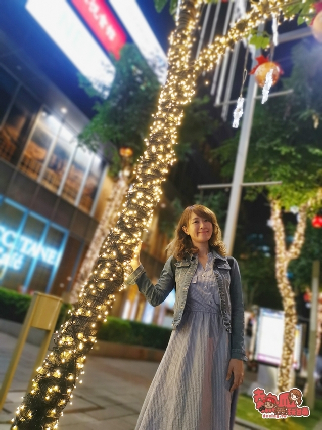 【台南景點】南紡購物中心飄雪囉，台灣第一顆點燈的耶誕樹在台南~ - 熱血玩台南。跳躍新世界