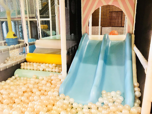 [高雄樂園] 湯姆熊歡樂世界——湯姆貝貝親子樂園（新光左營店）｜左營新光三越10樓幼兒室內樂園，不分平假日全日無限暢玩豐富感統遊具和科技玩具，一起創造孩子的歡樂童年！