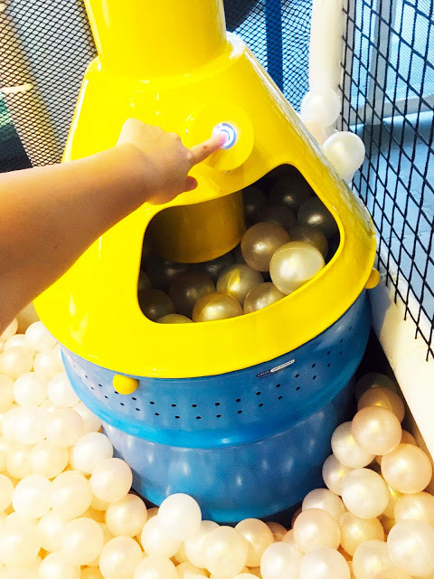 [高雄樂園] 湯姆熊歡樂世界——湯姆貝貝親子樂園（新光左營店）｜左營新光三越10樓幼兒室內樂園，不分平假日全日無限暢玩豐富感統遊具和科技玩具，一起創造孩子的歡樂童年！