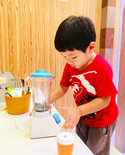 [高雄樂園] 湯姆熊歡樂世界——湯姆貝貝親子樂園（新光左營店）｜左營新光三越10樓幼兒室內樂園，不分平假日全日無限暢玩豐富感統遊具和科技玩具，一起創造孩子的歡樂童年！