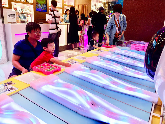 [高雄樂園] 湯姆熊歡樂世界——湯姆貝貝親子樂園（新光左營店）｜左營新光三越10樓幼兒室內樂園，不分平假日全日無限暢玩豐富感統遊具和科技玩具，一起創造孩子的歡樂童年！