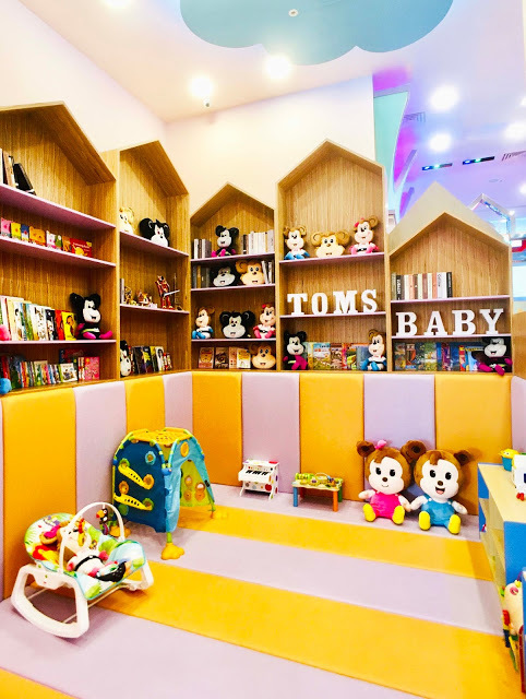 [高雄樂園] 湯姆熊歡樂世界——湯姆貝貝親子樂園（新光左營店）｜左營新光三越10樓幼兒室內樂園，不分平假日全日無限暢玩豐富感統遊具和科技玩具，一起創造孩子的歡樂童年！