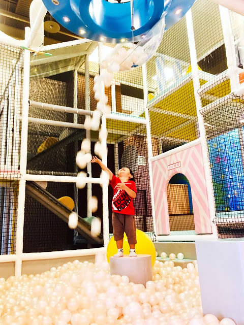 [高雄樂園] 湯姆熊歡樂世界——湯姆貝貝親子樂園（新光左營店）｜左營新光三越10樓幼兒室內樂園，不分平假日全日無限暢玩豐富感統遊具和科技玩具，一起創造孩子的歡樂童年！