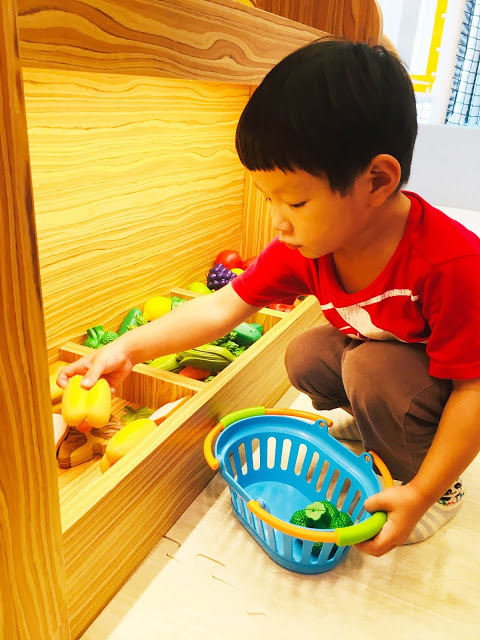 [高雄樂園] 湯姆熊歡樂世界——湯姆貝貝親子樂園（新光左營店）｜左營新光三越10樓幼兒室內樂園，不分平假日全日無限暢玩豐富感統遊具和科技玩具，一起創造孩子的歡樂童年！