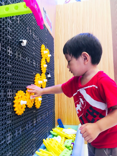 [高雄樂園] 湯姆熊歡樂世界——湯姆貝貝親子樂園（新光左營店）｜左營新光三越10樓幼兒室內樂園，不分平假日全日無限暢玩豐富感統遊具和科技玩具，一起創造孩子的歡樂童年！