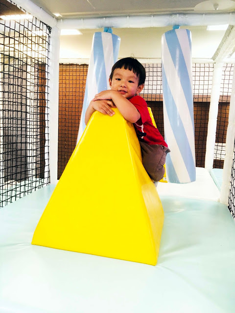 [高雄樂園] 湯姆熊歡樂世界——湯姆貝貝親子樂園（新光左營店）｜左營新光三越10樓幼兒室內樂園，不分平假日全日無限暢玩豐富感統遊具和科技玩具，一起創造孩子的歡樂童年！