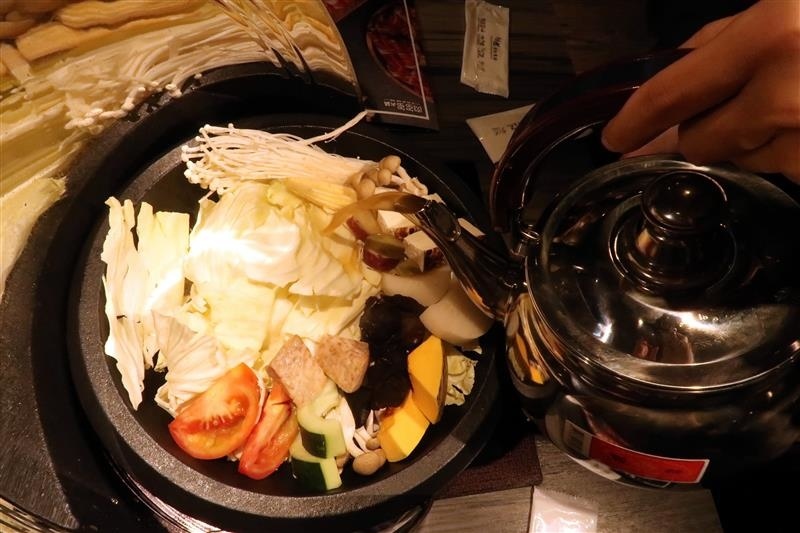 肉多多 新店 299 石頭火鍋 032.jpg