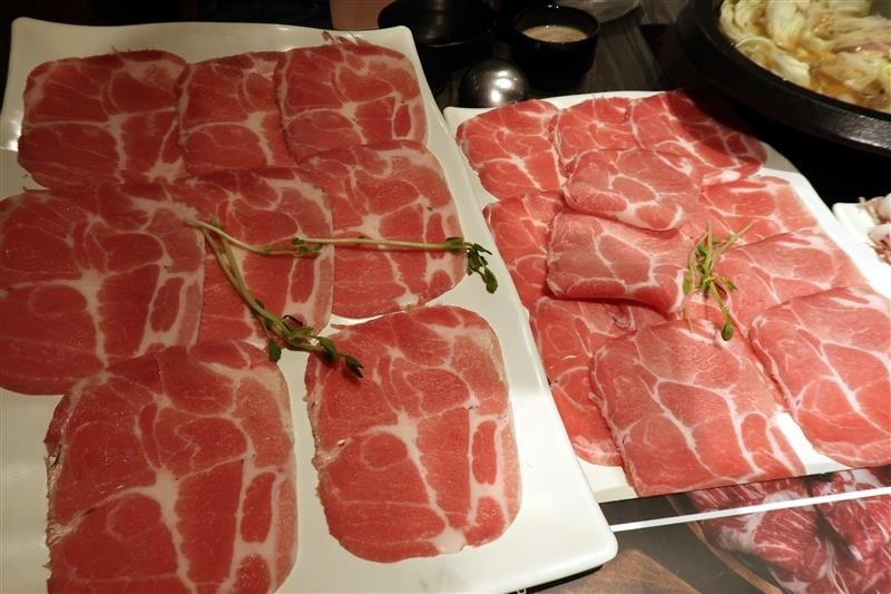 肉多多 新店 299 石頭火鍋 049.jpg
