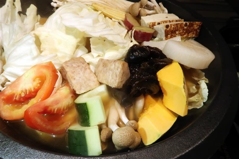 肉多多 新店 299 石頭火鍋 037.jpg