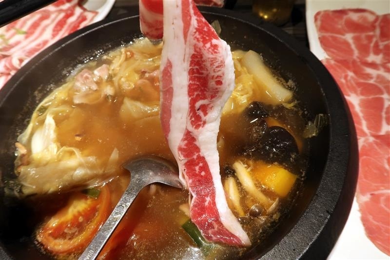 肉多多 新店 299 石頭火鍋 057.jpg