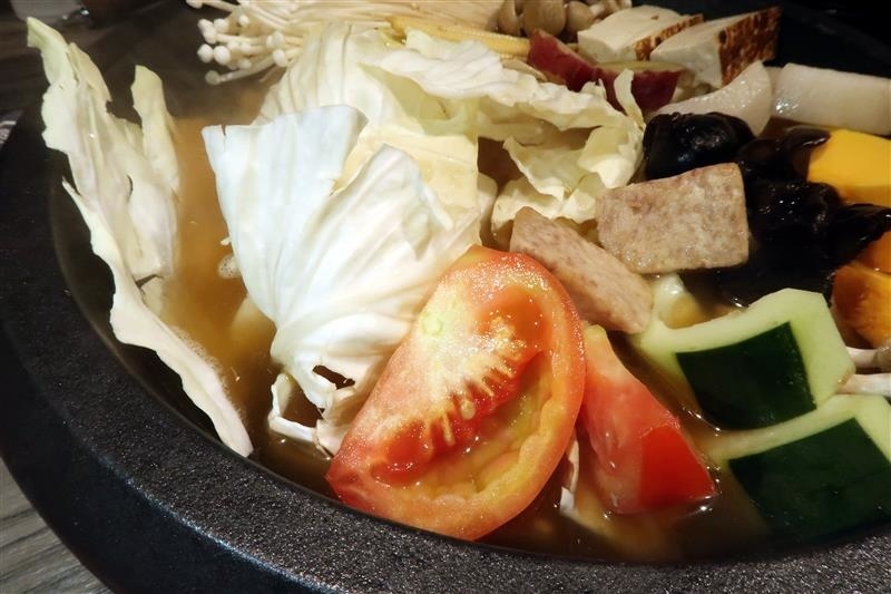 肉多多 新店 299 石頭火鍋 039.jpg